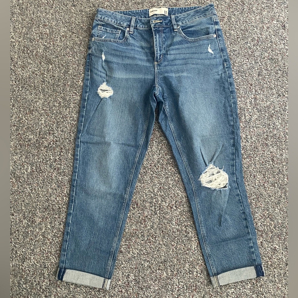 Garage Distressed Blue Jeans